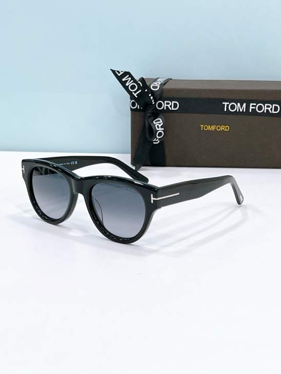 Picture of Tom Ford Sunglasses _SKUfw80537874fw